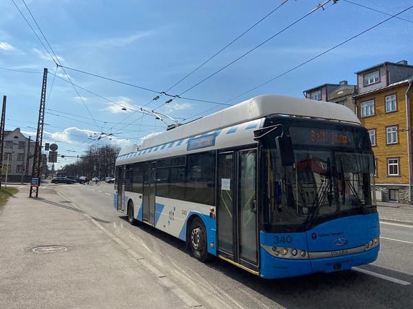 Como funciona o transporte público em Tallinn